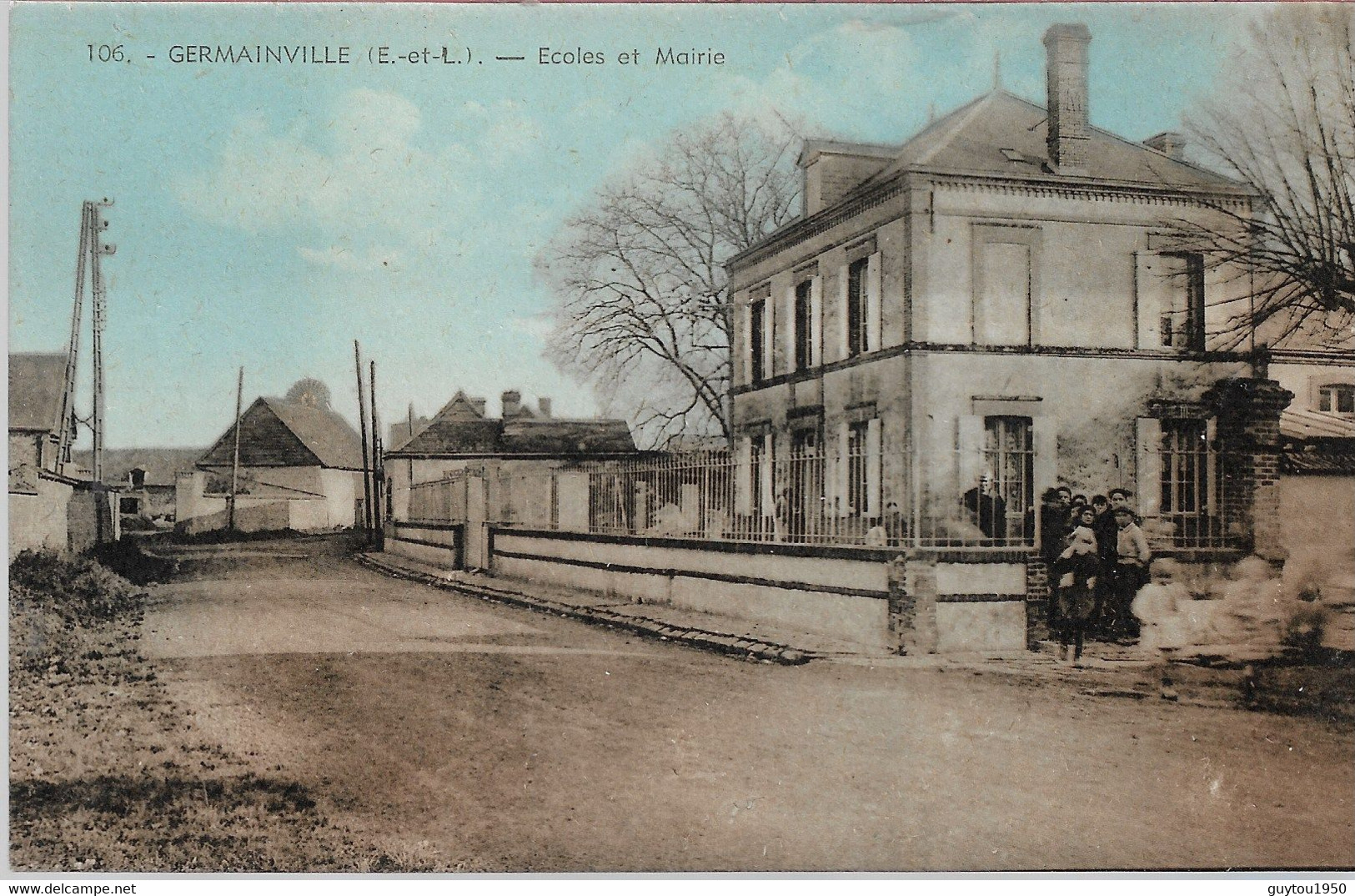 très bon lot de 60 cartes postales de villages de france