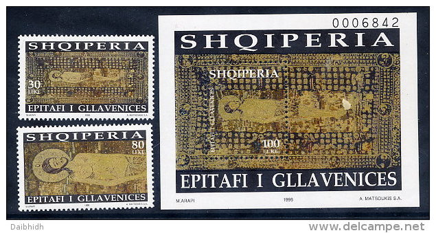 ALBANIA 1998 Shroud Of Glavanica Set Of 2 + Block MNH / **.  Michel 2666-67, Block 115 - Albania