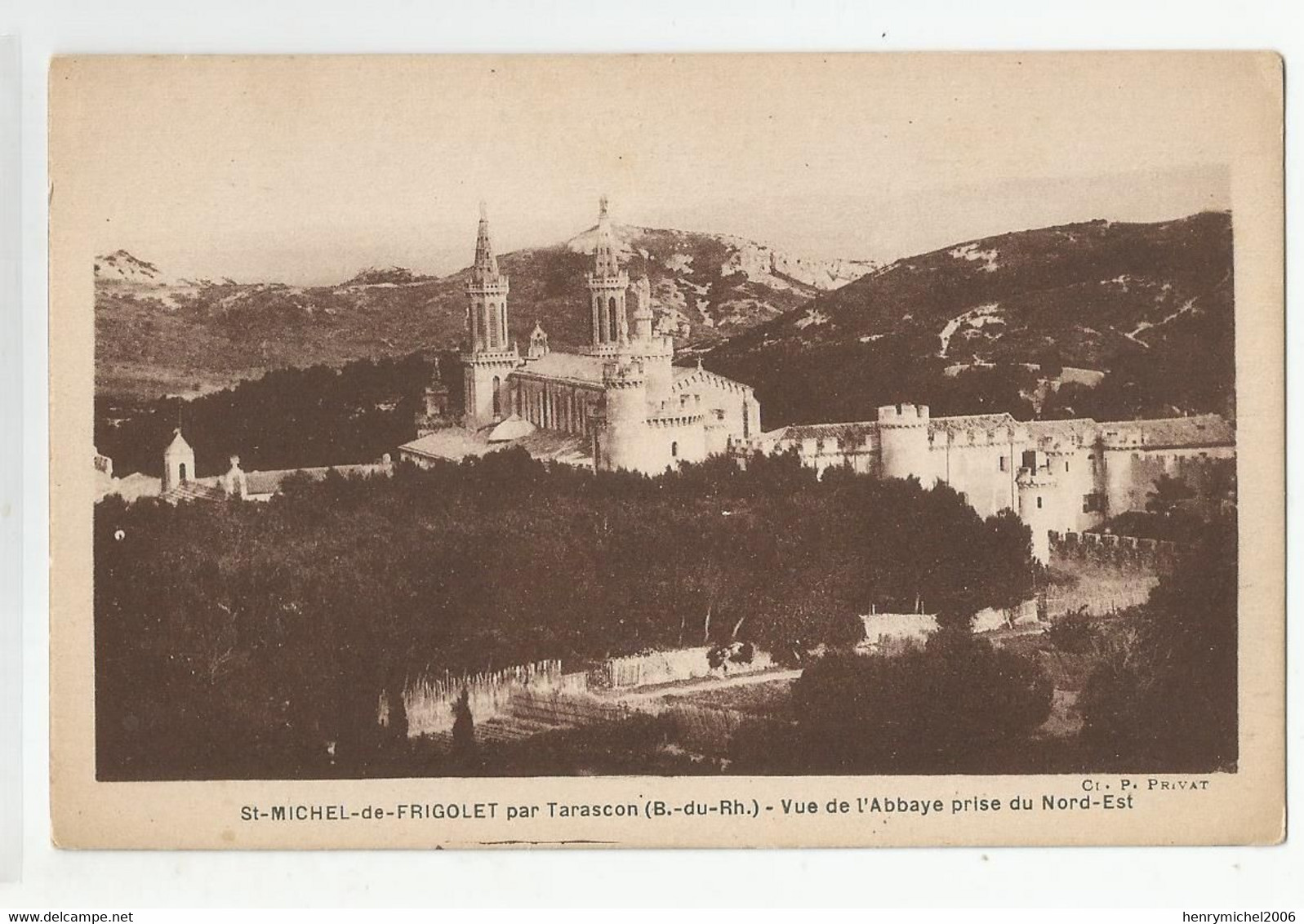 13 St Michel De Frigolet Par Tarascon Vue De L'abbaye Prise Du Nord Est - Tarascon