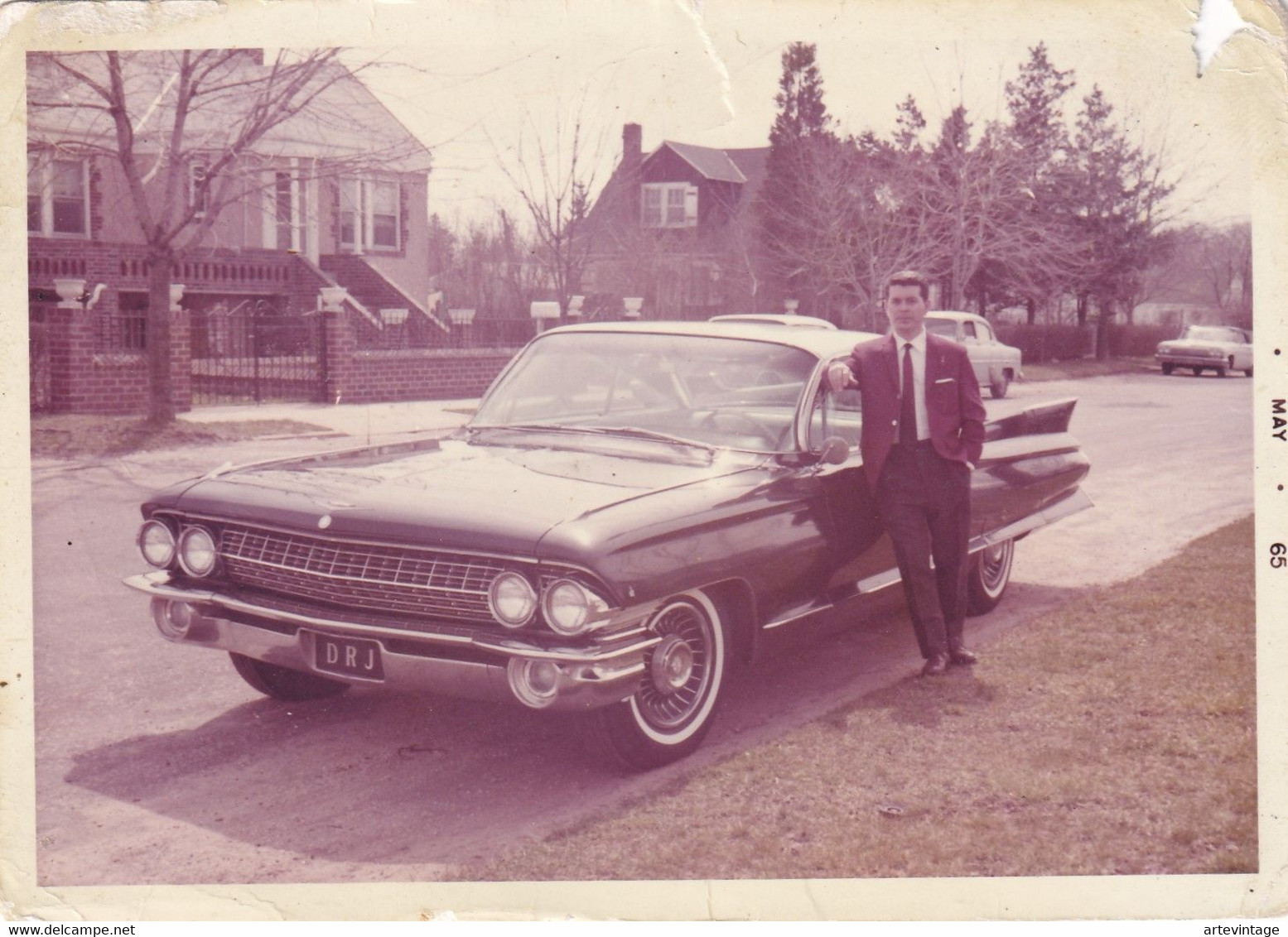 Foto Di Uomo Adiacente Automobile D'epoca Americana - Cm 12,05 X 9 Circa - Coches