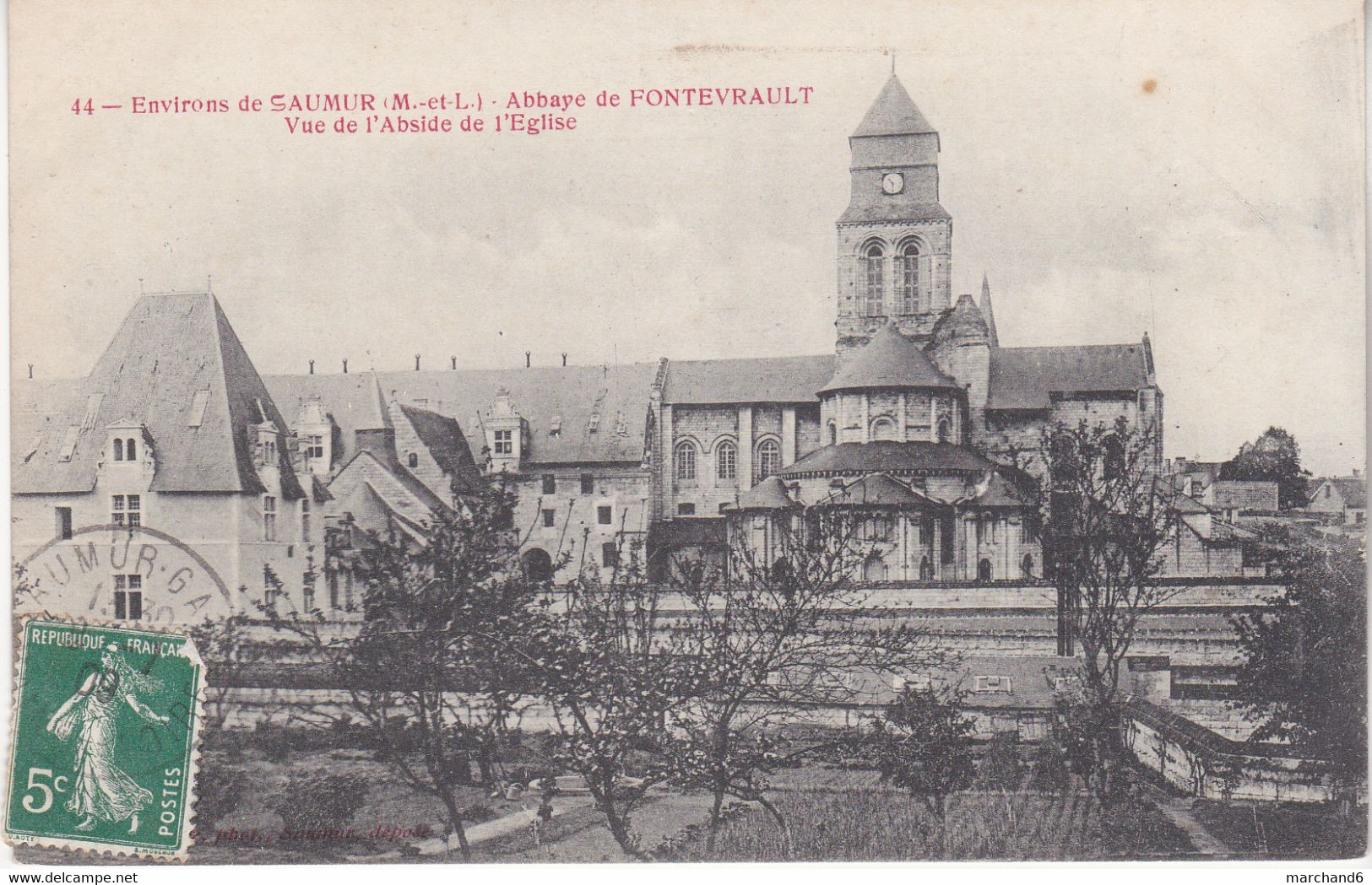 Environs De Saumur Abbaye De Fontevrault Vue De L Abside De L églse éditeur Voelcker N°44 - Otros & Sin Clasificación