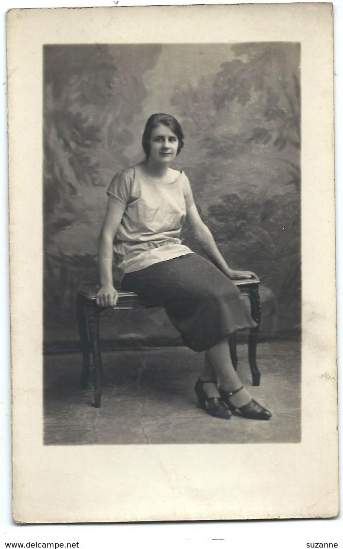 CARTE PHOTO (vers 1925) Madeleine LAVERRIE De CONDÉ (en Brie ? Aisne) Décédée Champigny Sur Marne 94 ? - Genealogía