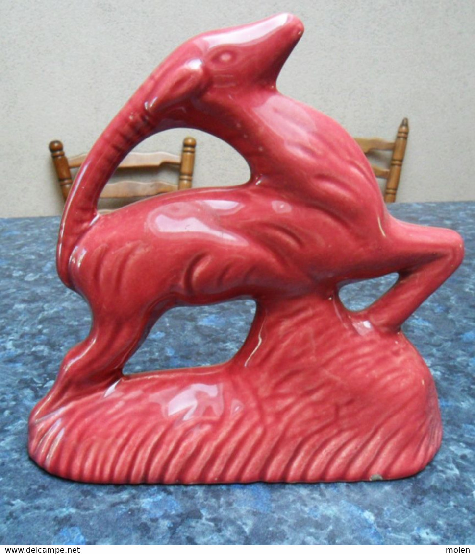 ANTIQUE ART DECO FAIENCE CAPRICORNE STATUE CERAMIQUE ROUGE * STEENBOK * CAPRICORN ? Fontinelle Dax Lejean Boch ? Z482 - Andere & Zonder Classificatie