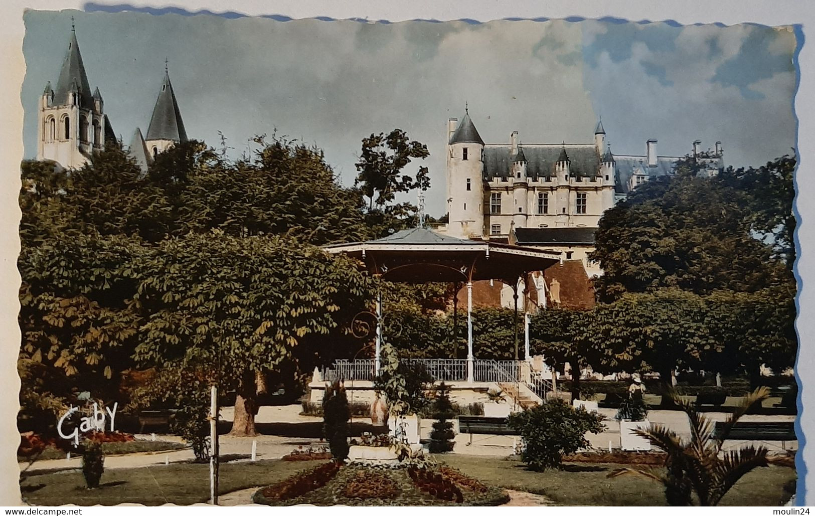 LOCHES - Le Jardin Public - Le Château Et La Collégiale - Loches