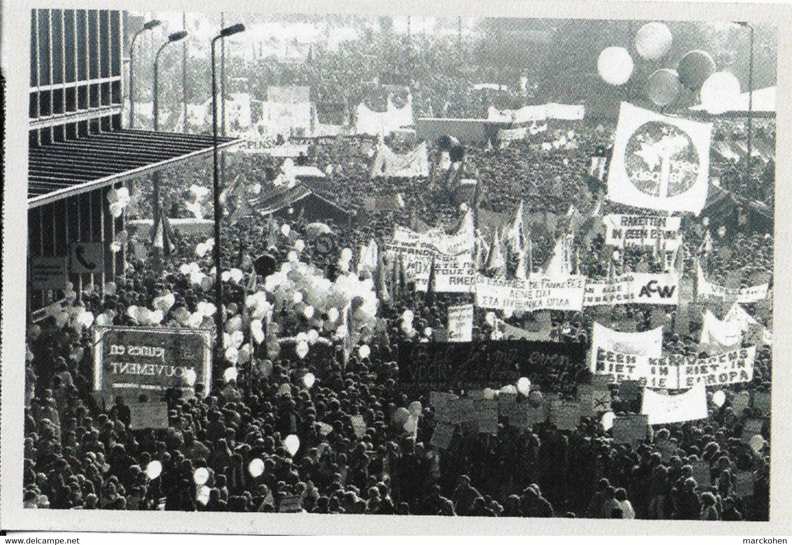 BRUXELLES (1000) - PACIFISME : Manifestation Anti-nucléaire Du 16/04/1989. CARTE 120 DES ARCHIVES DU "SOIR" (2005). - Fiestas, Celebraciones