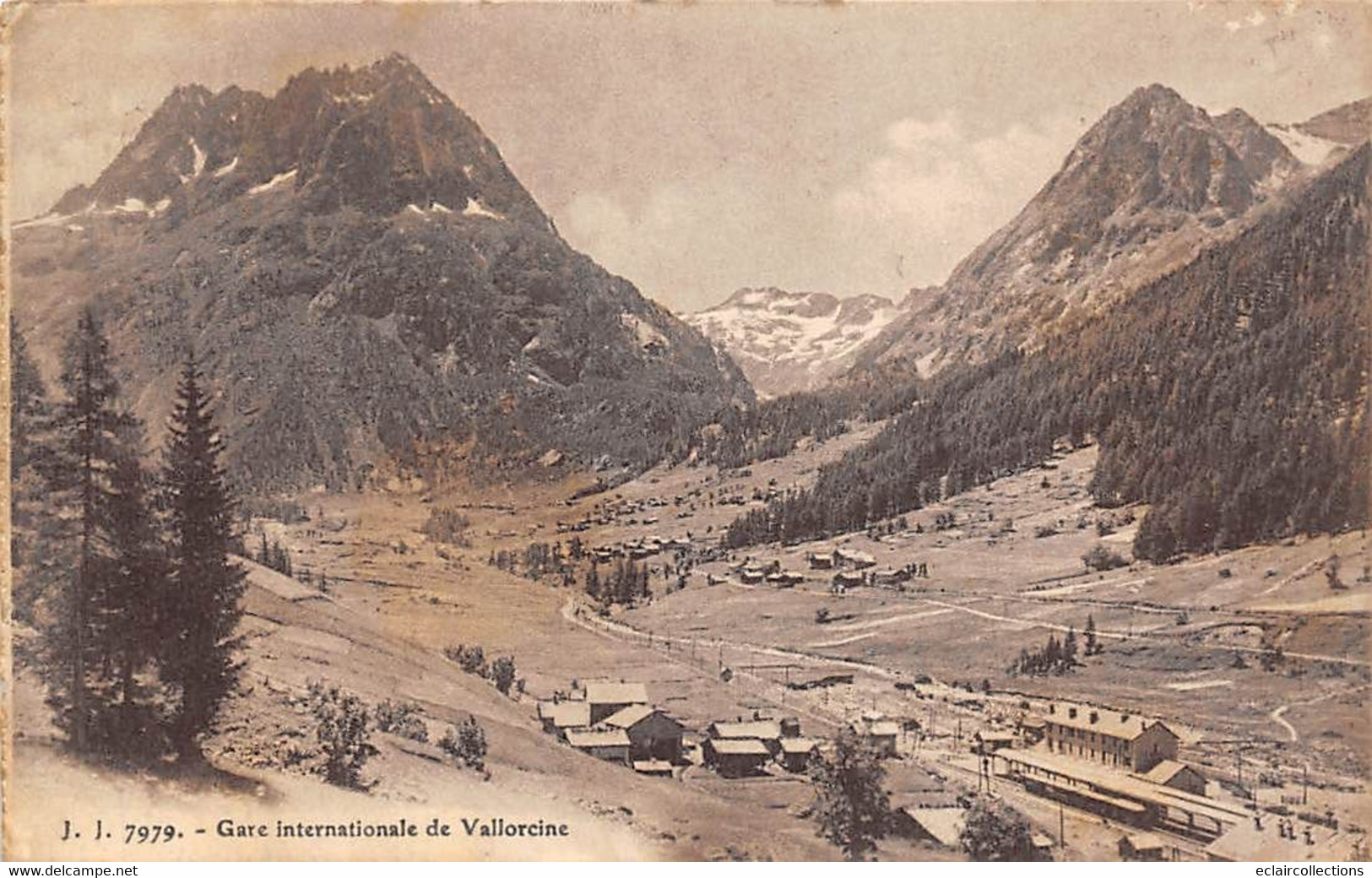 Vallorcine          74          Gare Internationale        N° 7979      (voir Scan) - Other & Unclassified