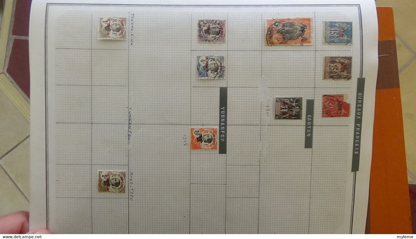 R31 Sur feuilles de cahier timbres Corée, Hong-Kong, Indes, Indochine . Port offert à 50 % pour la France