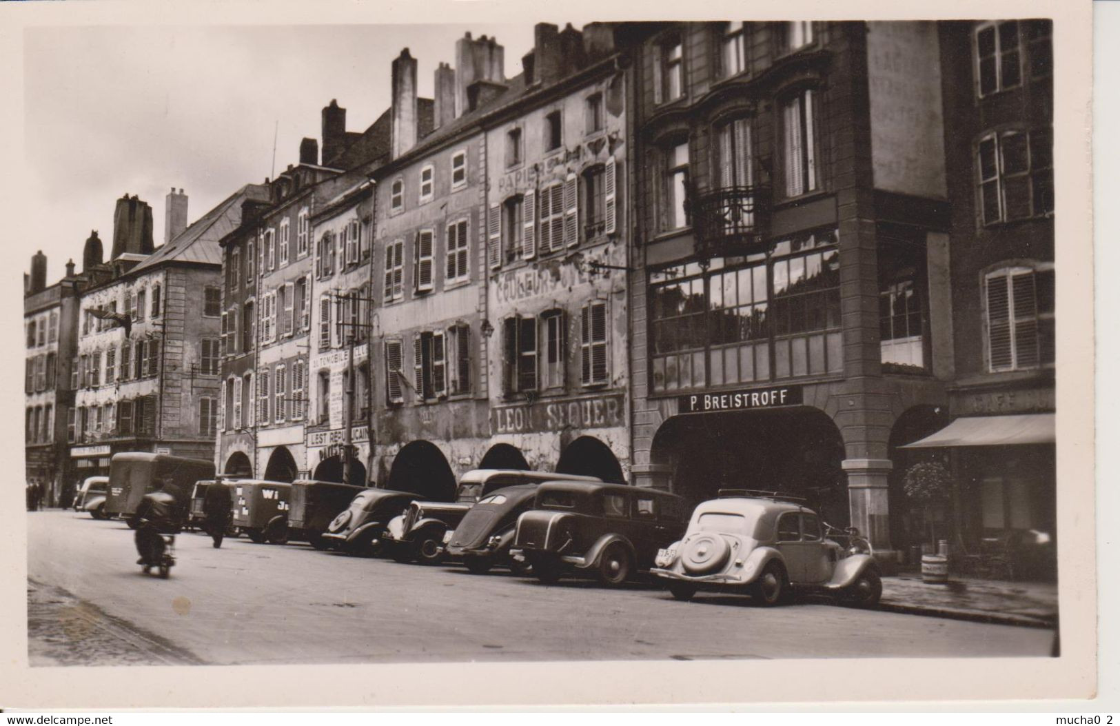 57 - THIONVILLE - 1950 - PLACE DU MARCHE - COMMERCES + TRACTION - Thionville