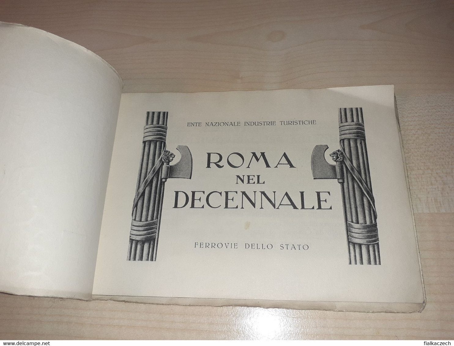 Roma Nel Decennale, Brochure, Tourist Guide, Roma, Italy, Rome, Řím, Images 1932 - Libri Antichi