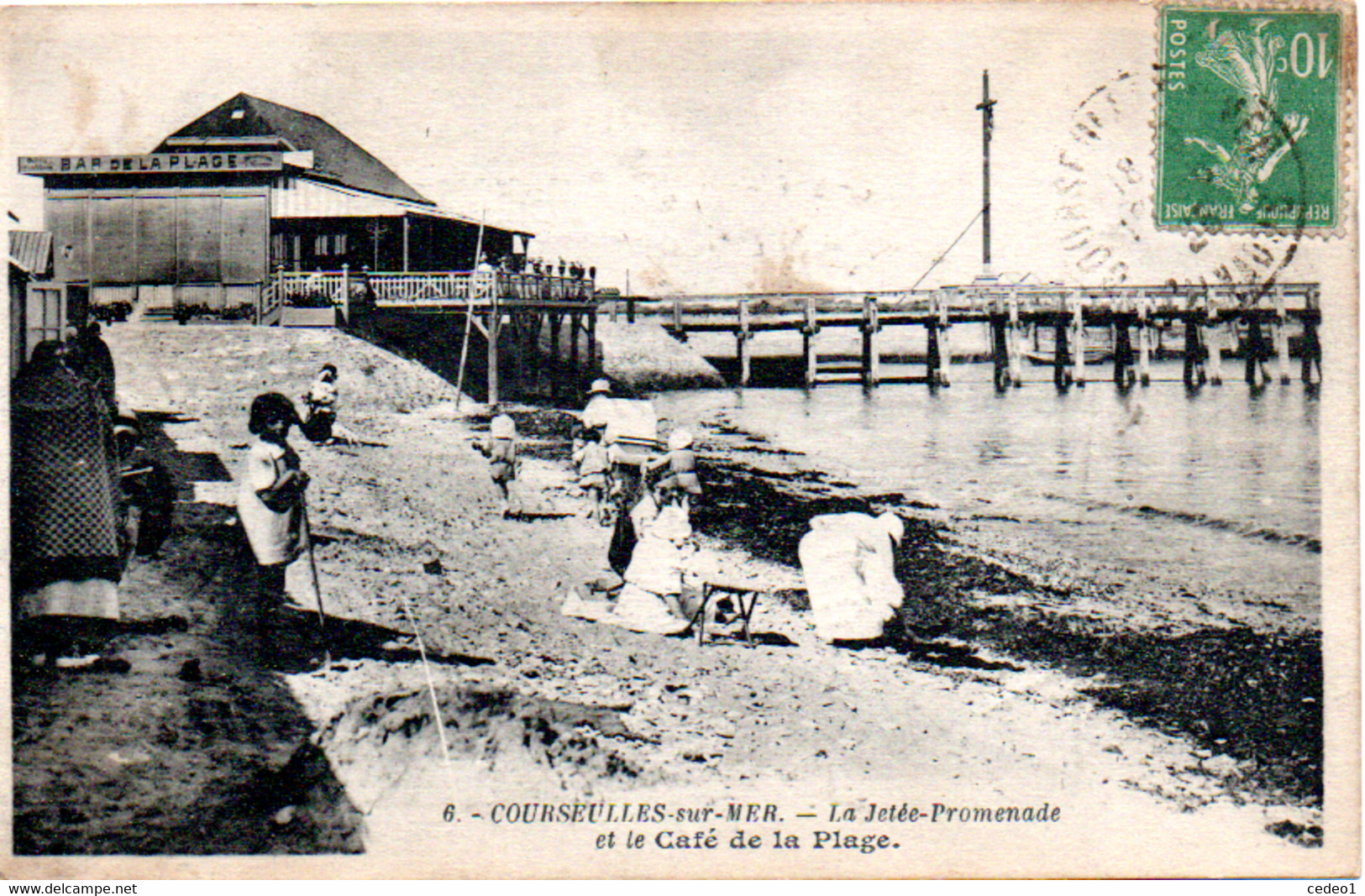 COURSEULLES SUR MER  LA JETEE PROMENADE ET LE CAFE DE LA PLAGE - Courseulles-sur-Mer