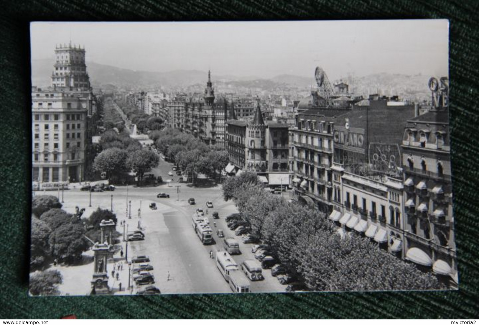 BARCELONA - Place De CATALOGNE Et Avenue De GRACIA - Barcelona