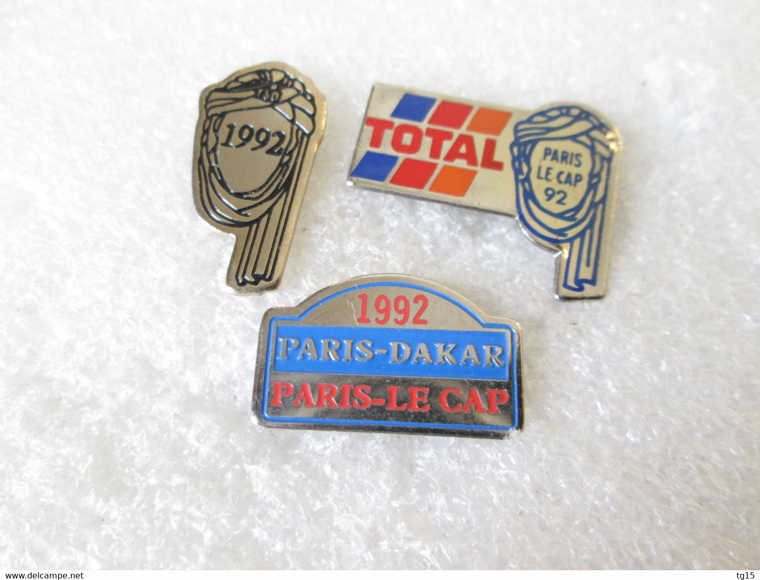 PIN'S   LOT  3  PARIS DAKAR  92 - Rallye