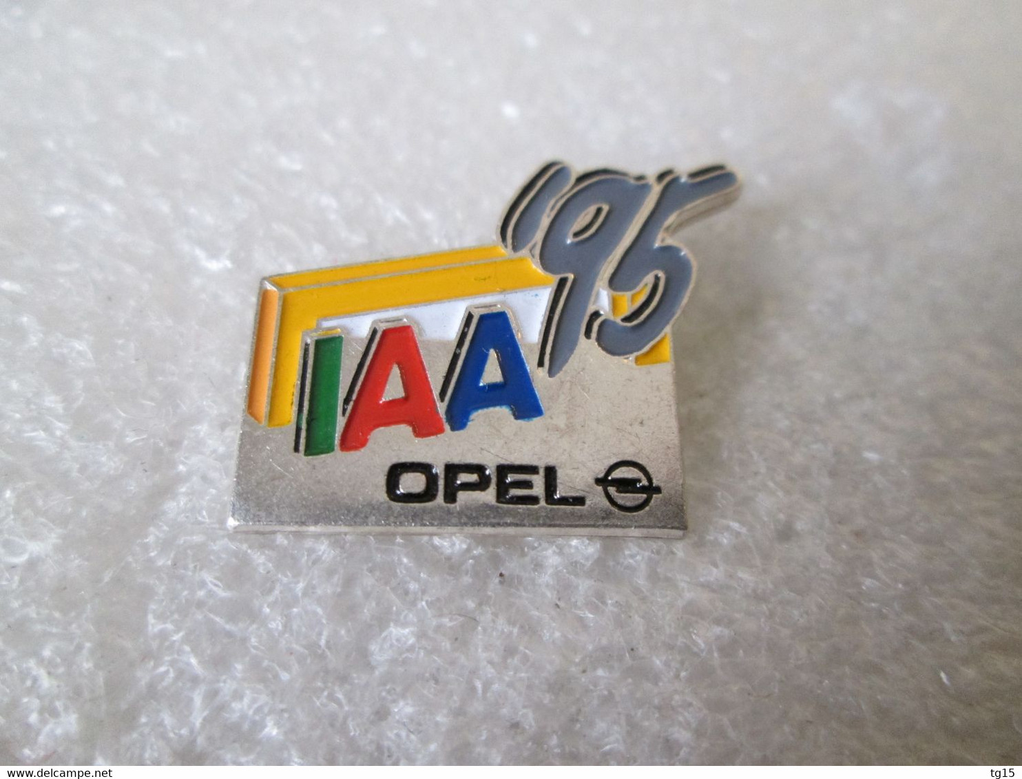 PIN'S     LOGO    OPEL  IAA 95 - Opel