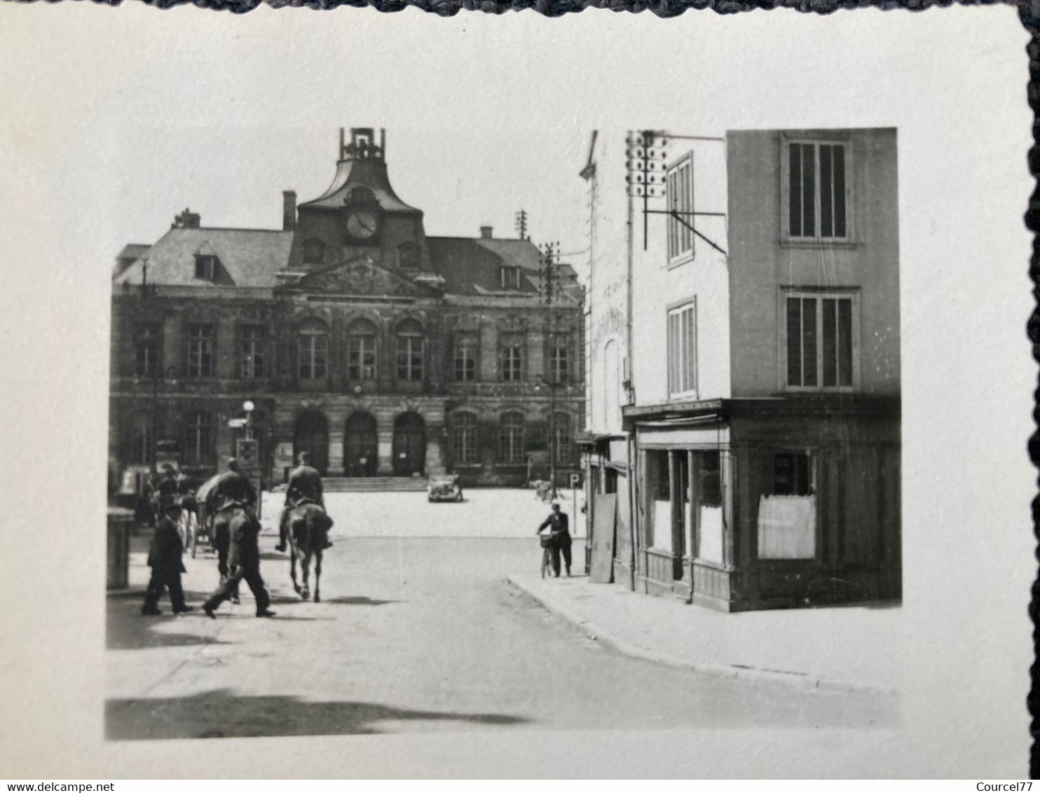 WW2 Photo Allemande Chaumont 1940 Convoi Hippomobile Hôtel De Ville  Haute Marne - Oorlog, Militair