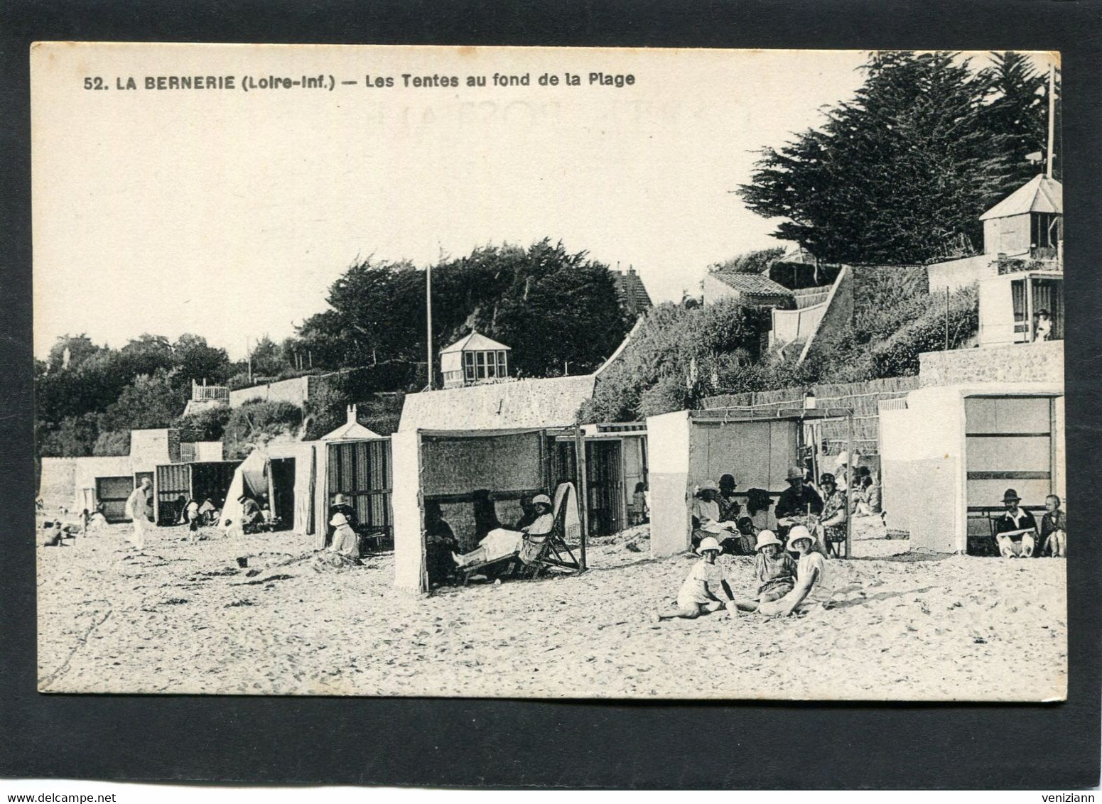 CPA - LA BERNERIE - Les Tentes Au Fond De La Plage, Animé - La Bernerie-en-Retz