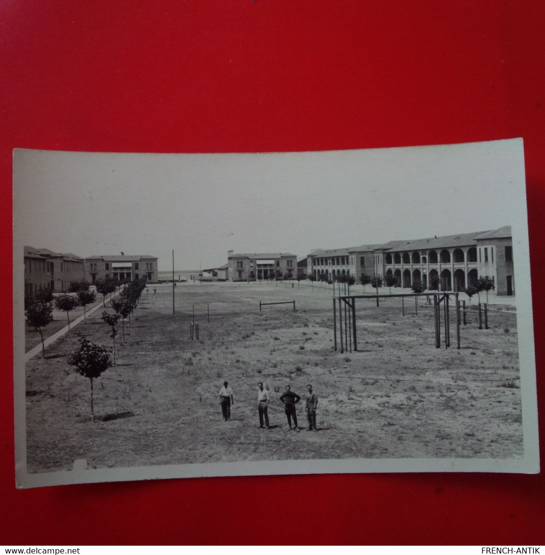 CARTE PHOTO ISTRES LE CAMP D AVIATION LA COUR - Salon De Provence