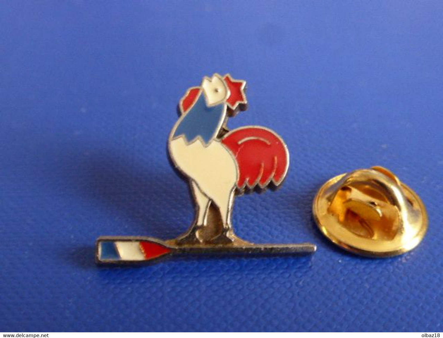 Pin's Aviron Canoé Rame Bateau Sport - Fédération Française D'aviron - Coq Tricolore (PQ9) - Remo