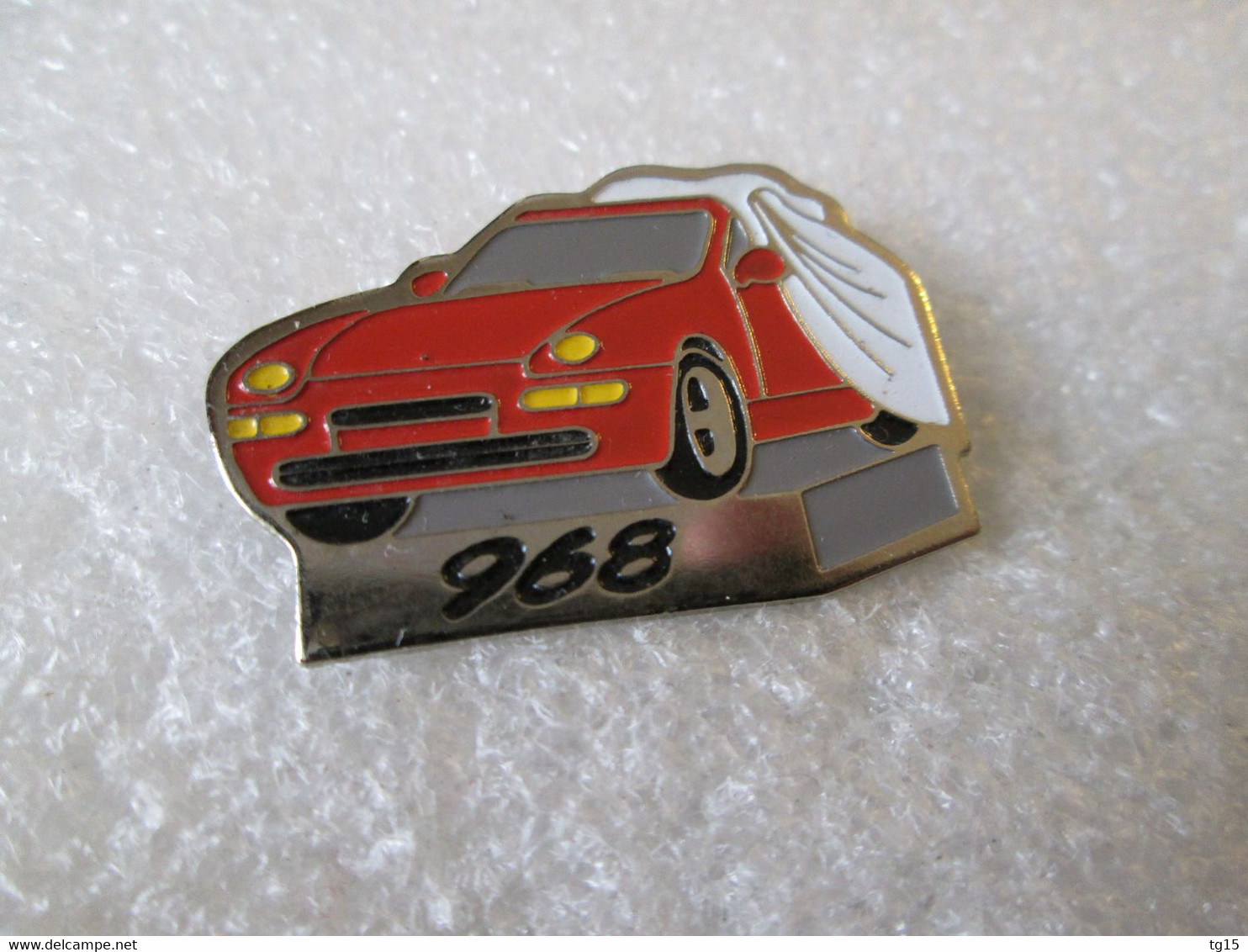 PIN'S      PORSCHE  968 - Porsche