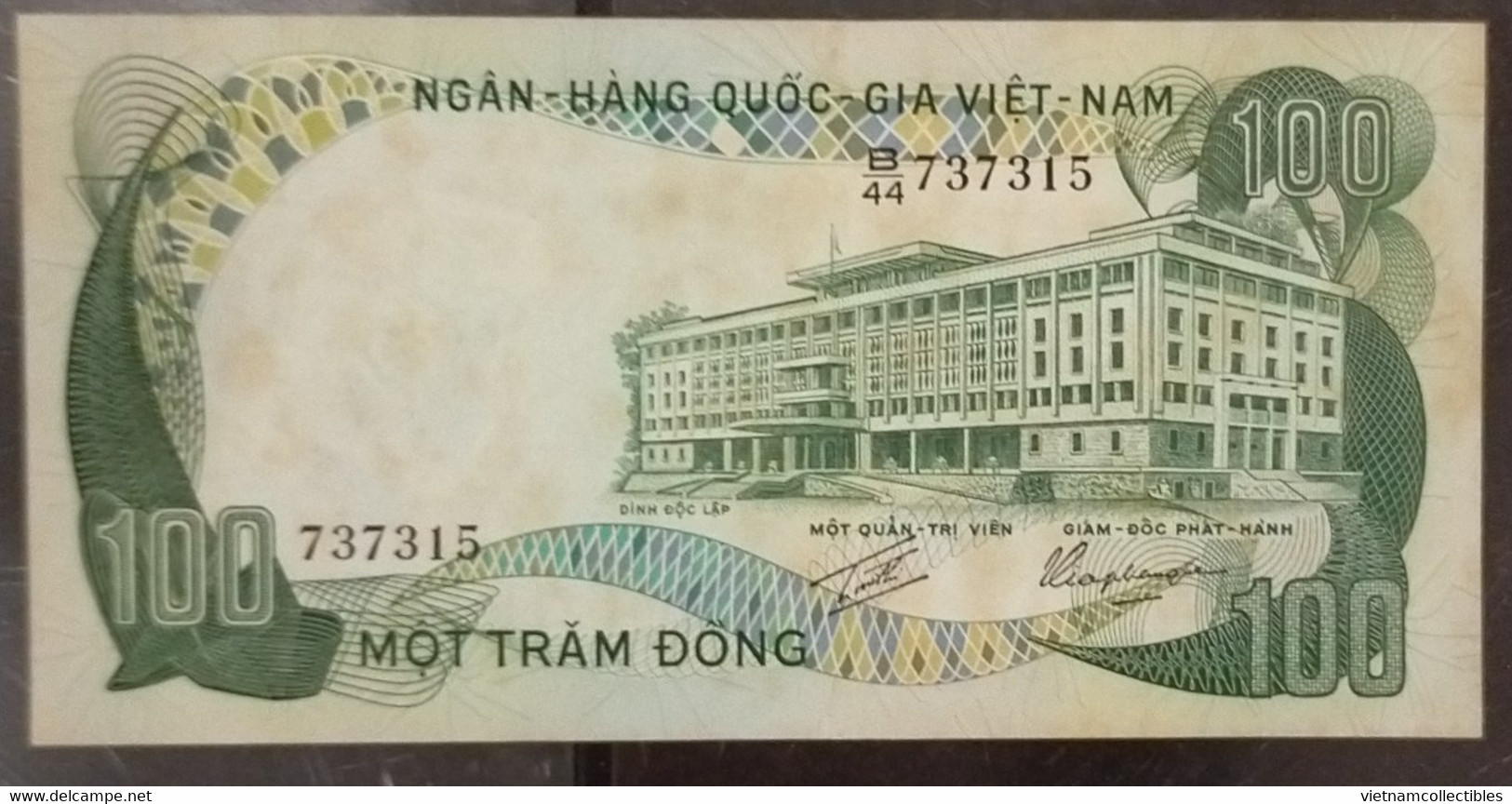 South Viet Nam Vietnam 100 Dông AU Buffalo Banknote Note 1972 - Pick # 31 - Vietnam