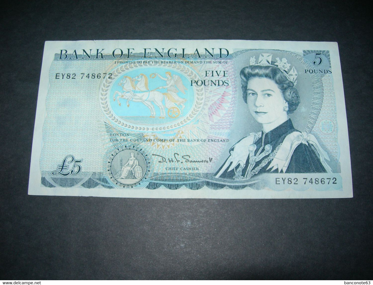 England 5 Pounds  UNC - 5 Pond