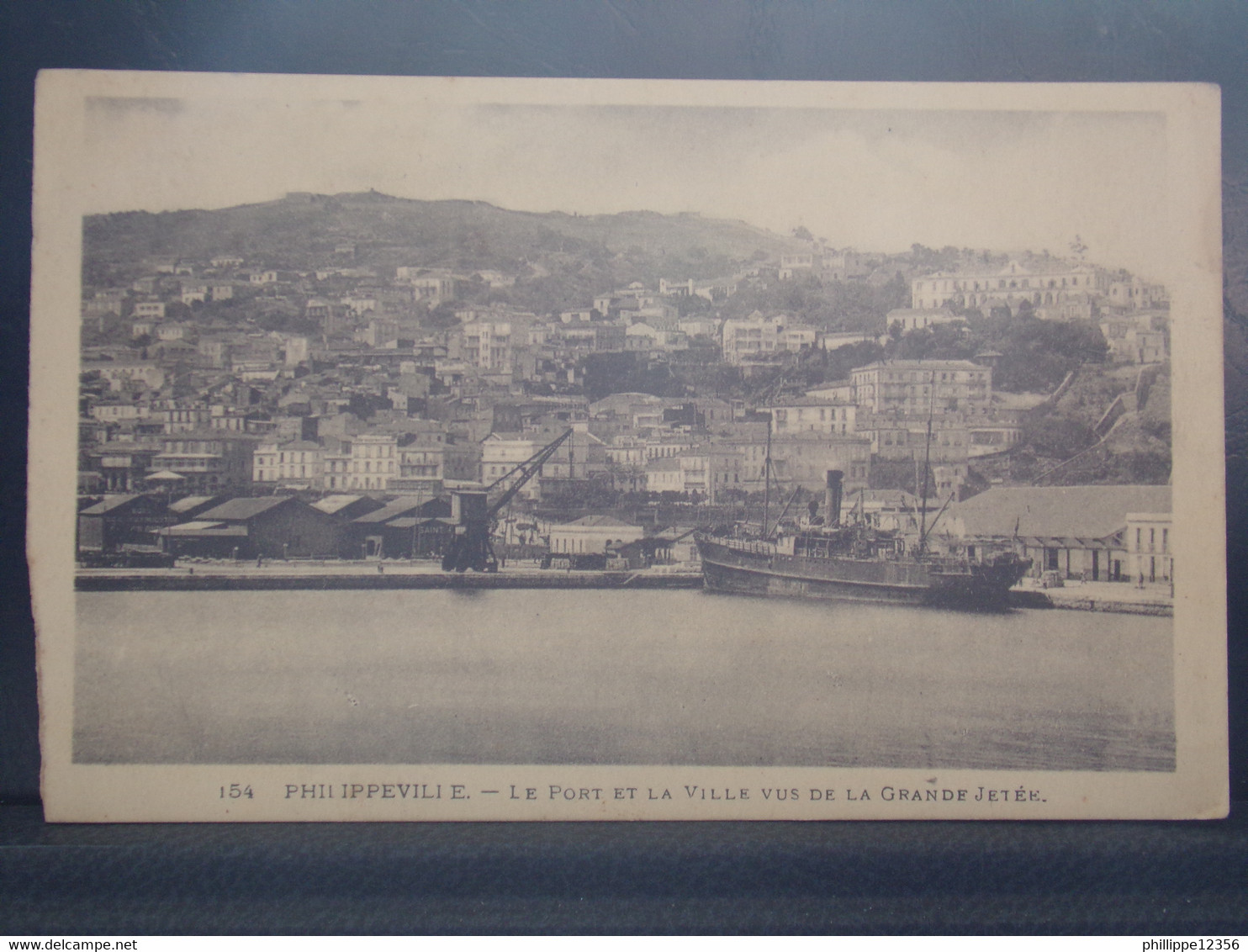 85 . PHILIPPEVILLE . LE PORT ET LA VILLE VUS DE LA GRANDE JETEE . - Skikda (Philippeville)