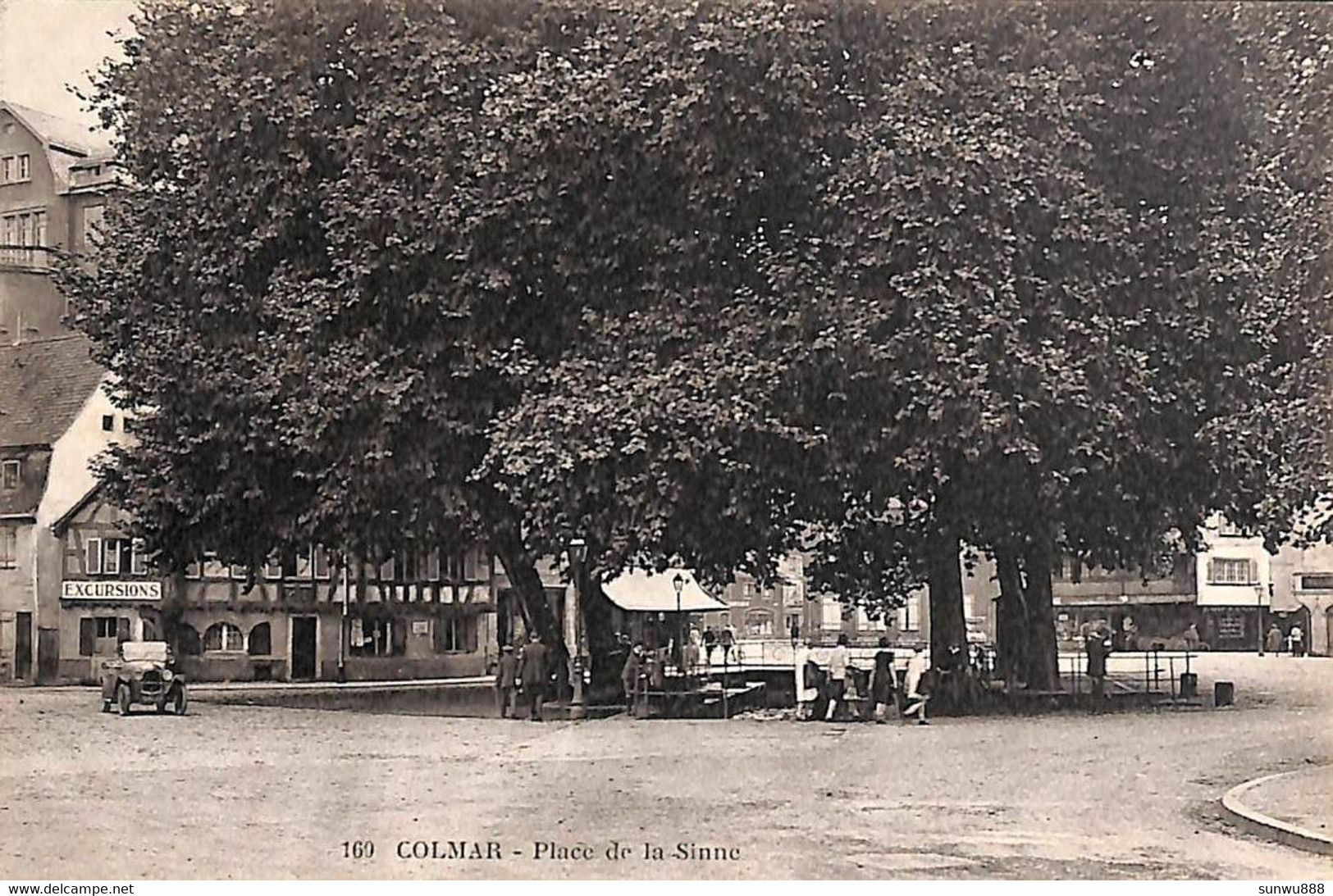 68 - Colmar - Place De La Sinne (animée Oldtimer, Edit. Wibeco) - Colmar