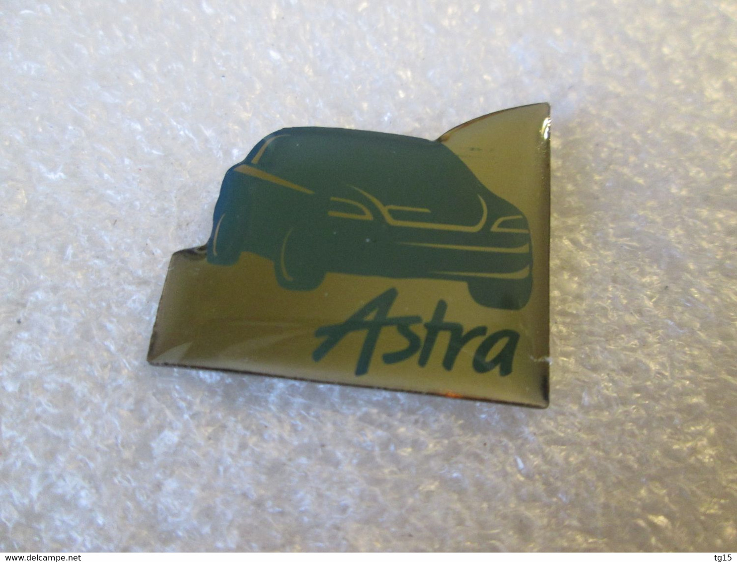 PIN'S    OPEL   ASTRA - Opel