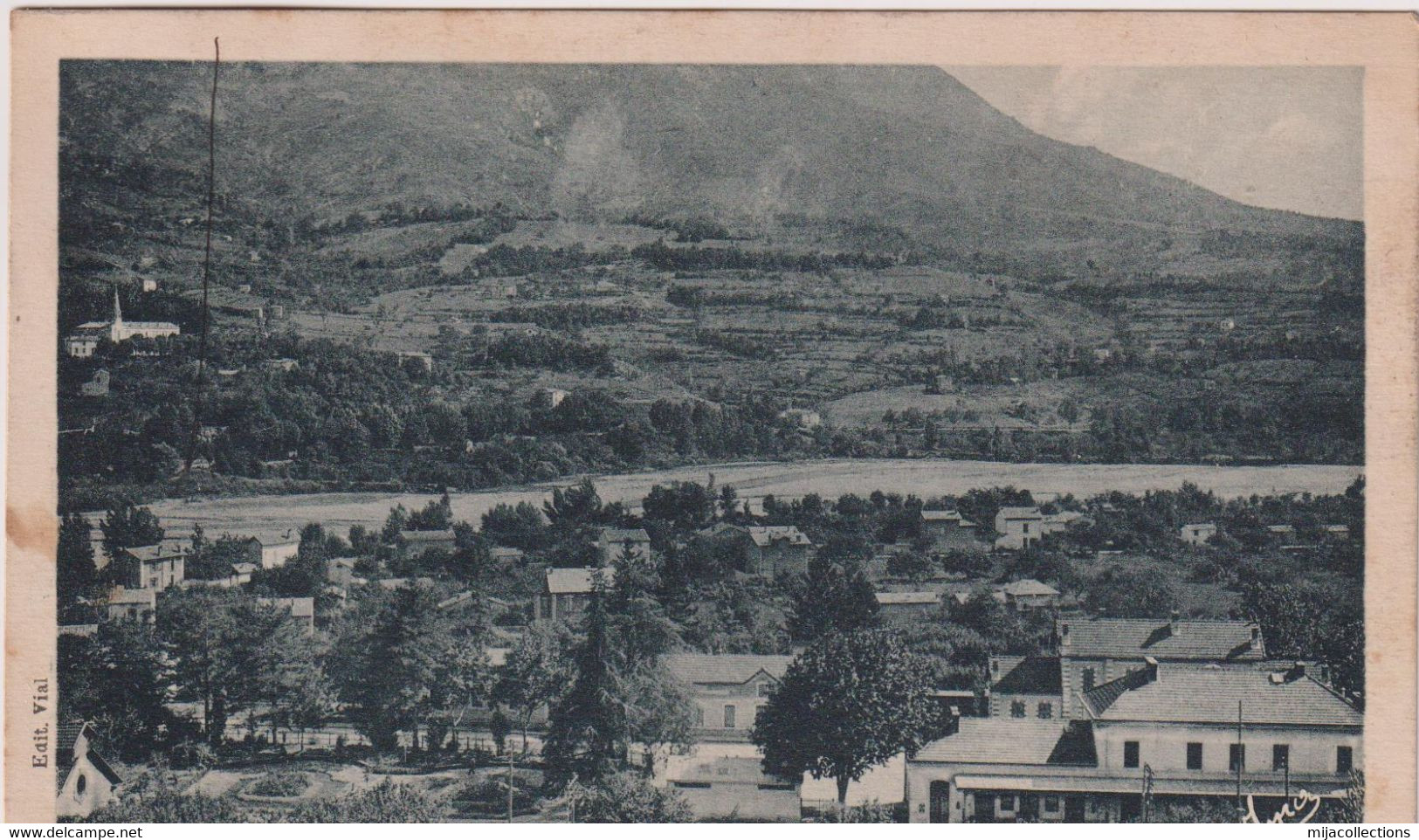 CPA   C64 DIGNE LES BAINS Quartiers De La Gare Et Cousson - Digne