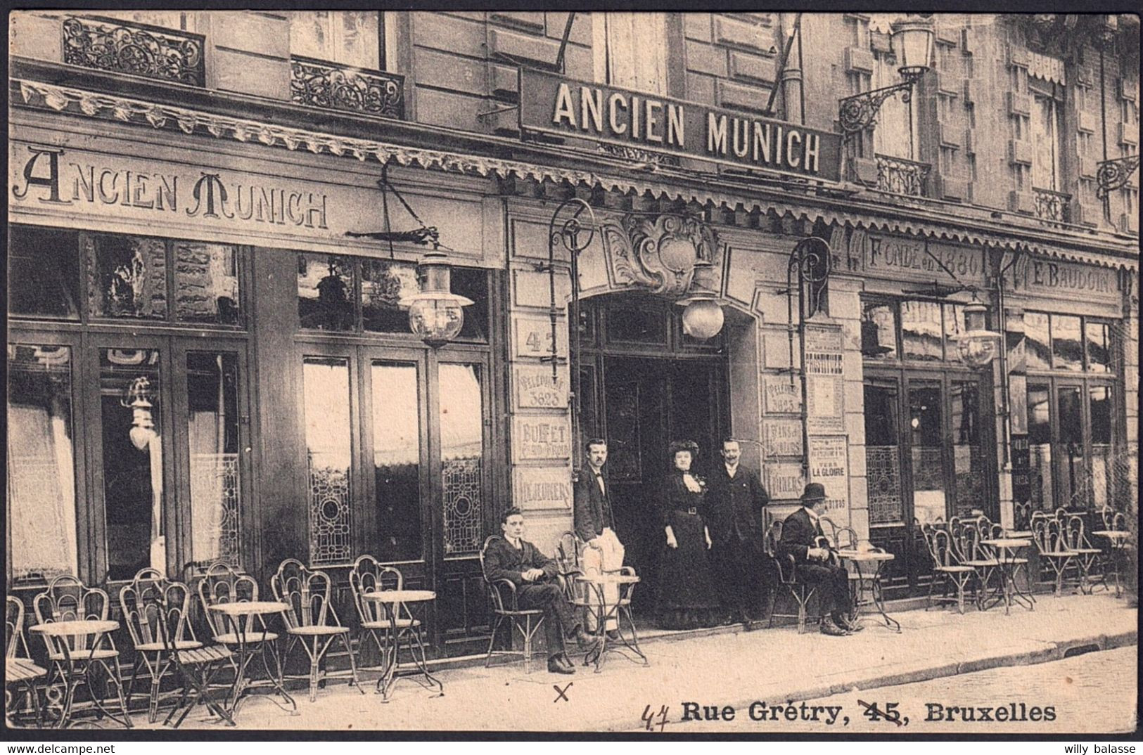 +++ CPA - BRUSSEL - BRUXELLES - Café Restaurant - Ancien Munich - Rue Grétry - Terrasse Animée  // - Cafés, Hôtels, Restaurants