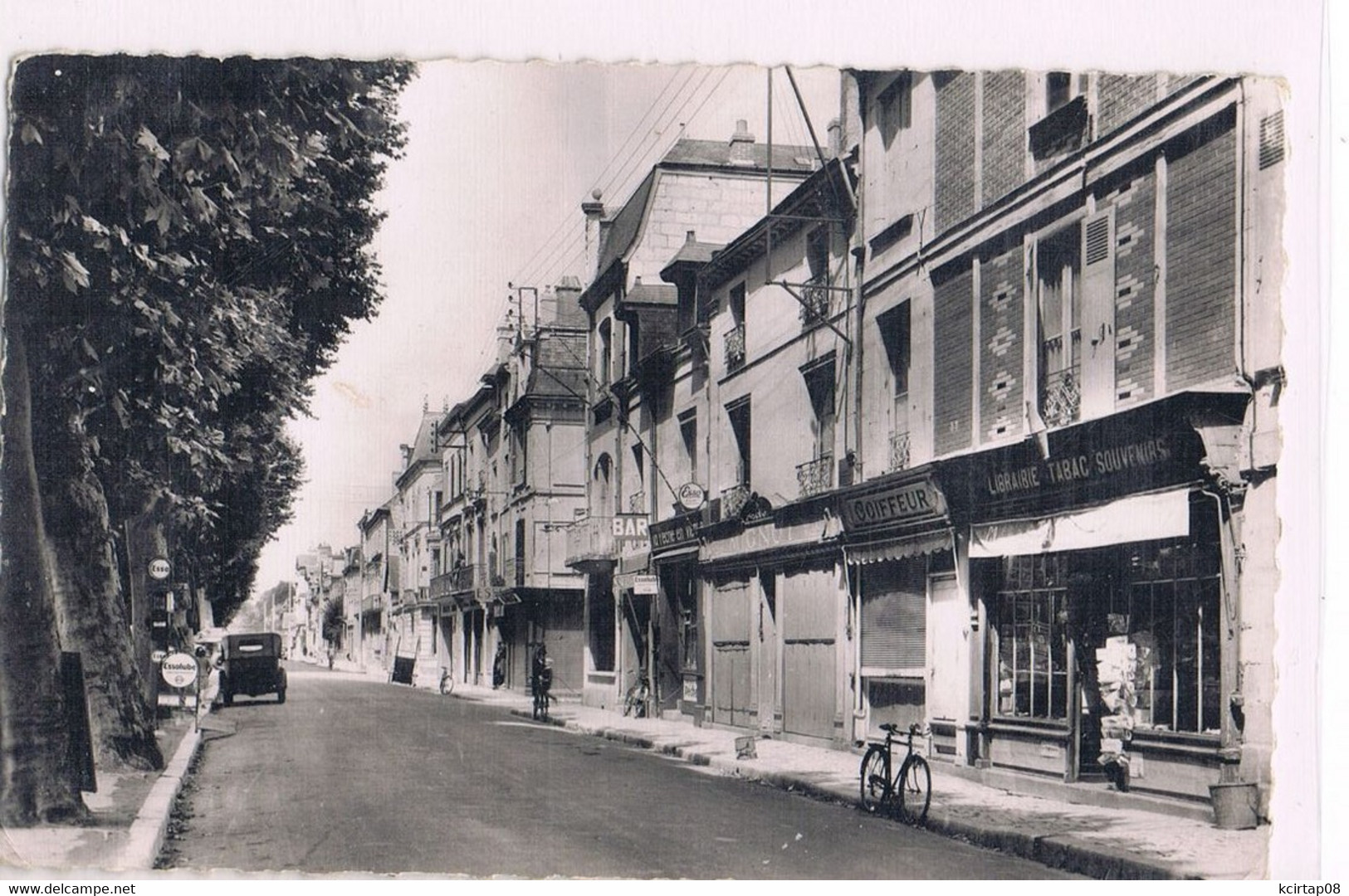 CHINON . Quai Jeanne-d'Arc . 1954 . - Chinon