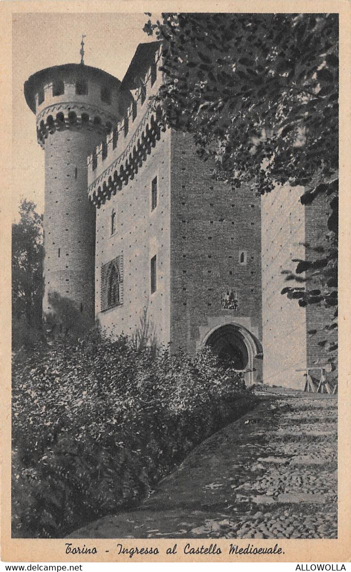 11457" TORINO-INGRESSO AL CASTELLO MEDIOEVALE "-VERA FOTO-CART  SPED. 1951 - Castello Del Valentino