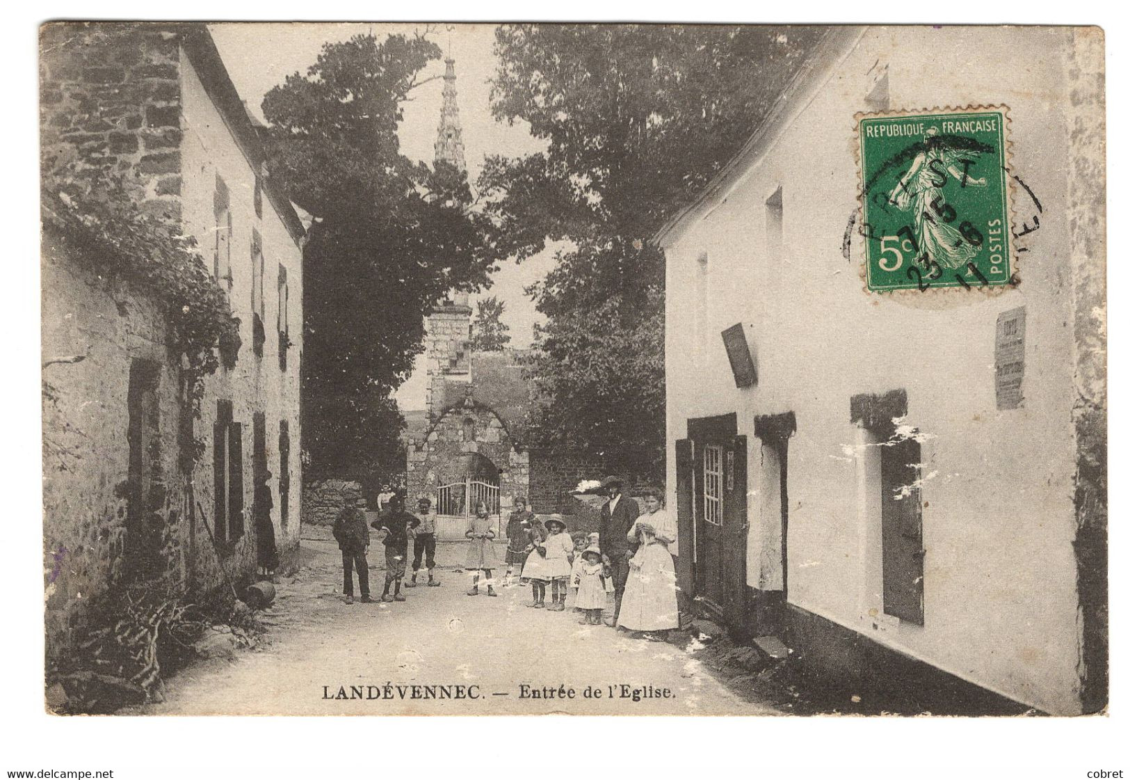 Landevennec - Entrée De L'église - Landévennec