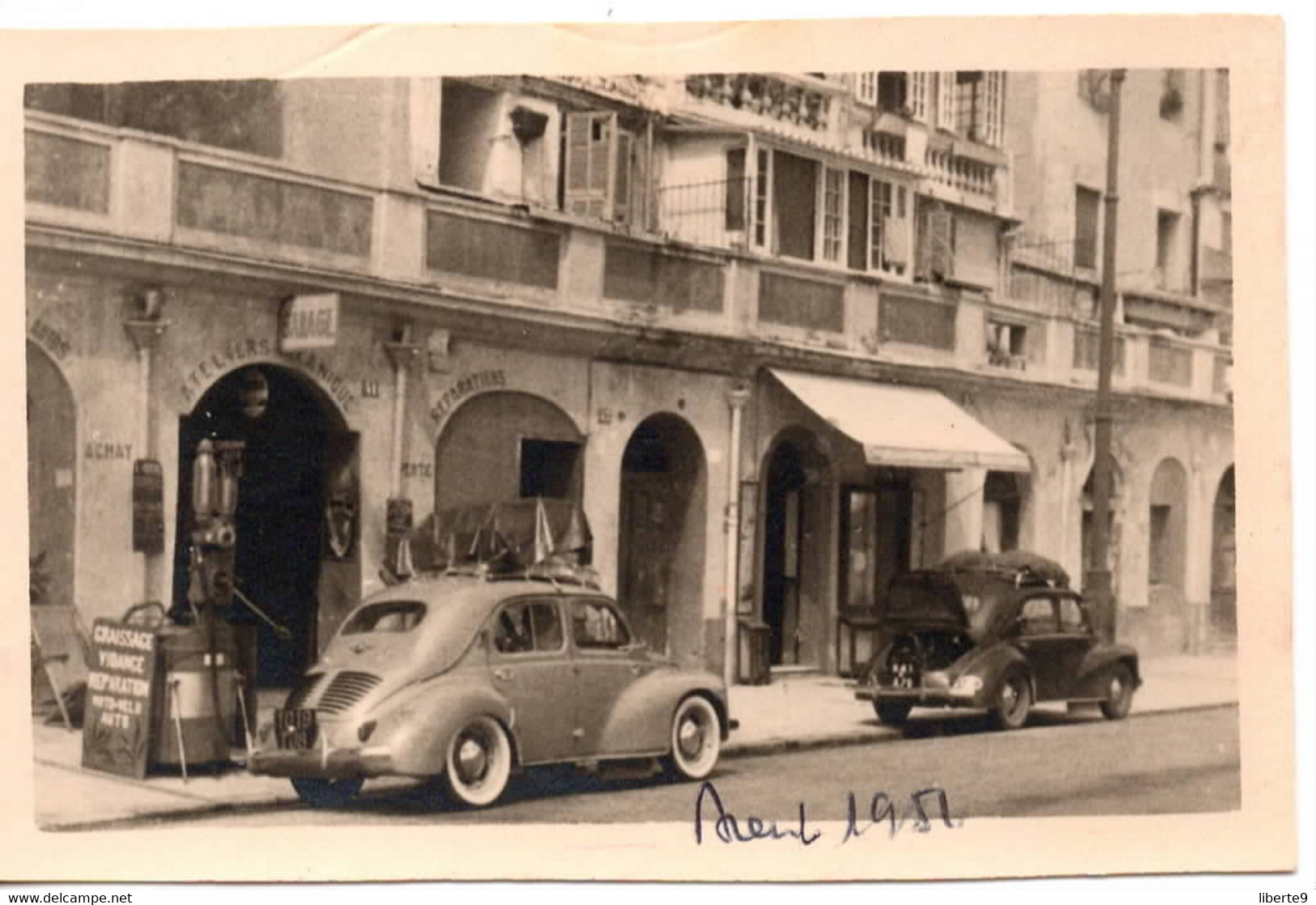 Menton 1951 Photo 5.5x9cm - Garage - Automobile RENAULT - 41 Quai Bonaparte Moto-velo Auto - Coches