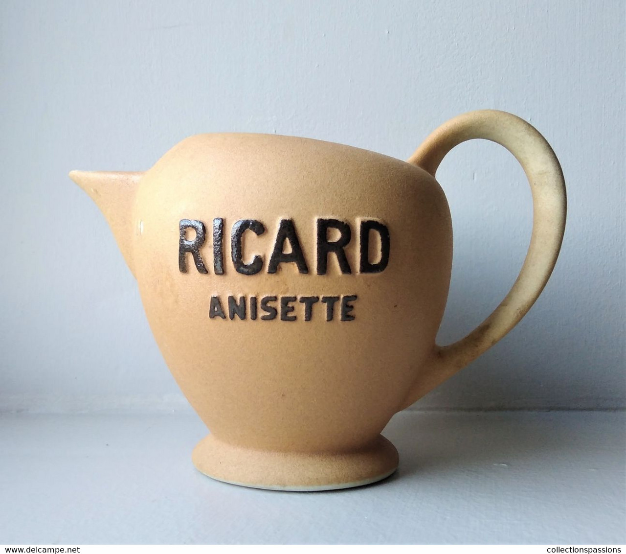 - Pichet En Céramique. " RICARD ANISETTE " . 830 - - Caraffe