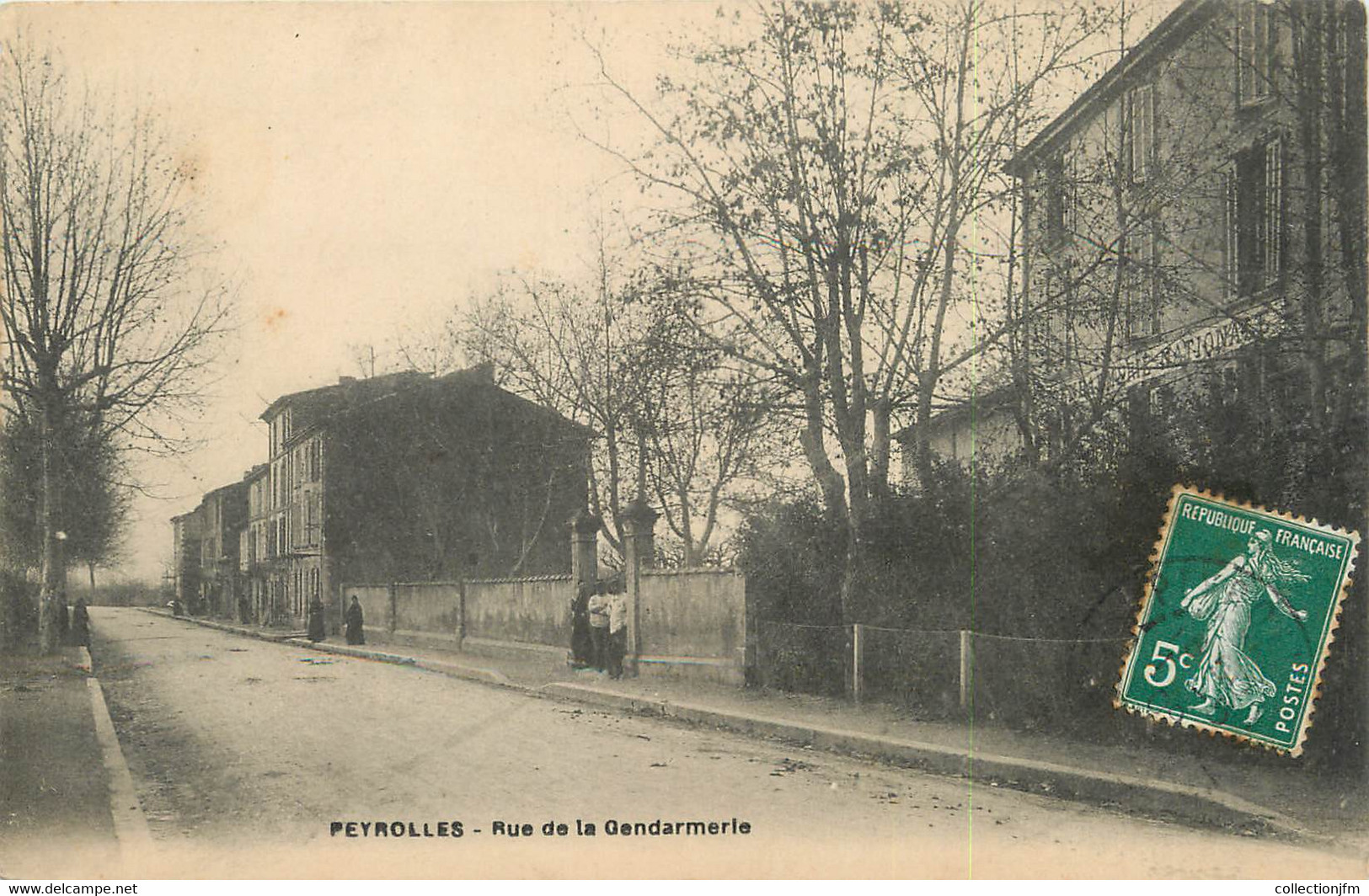 / CPA FRANCE 13 "Peyrolles, Rue De La Gendarmerie" - Peyrolles