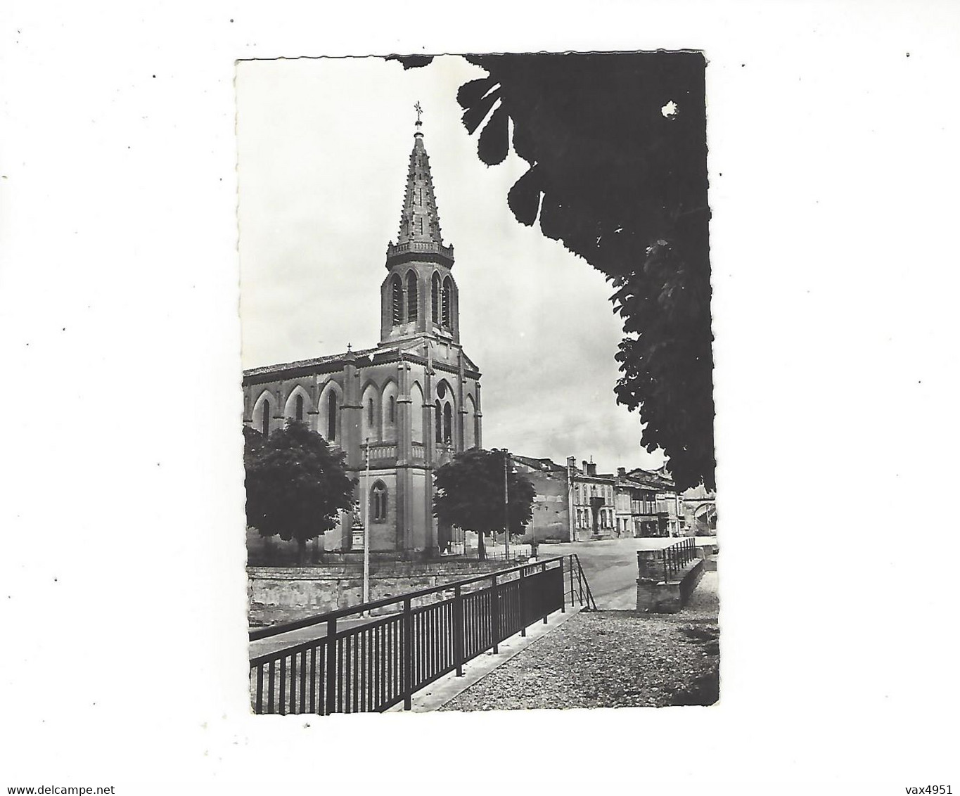 LAFRANCAISE  L EGLISE ST GEORGES  ****  A  SAISIR   **** - Lafrancaise