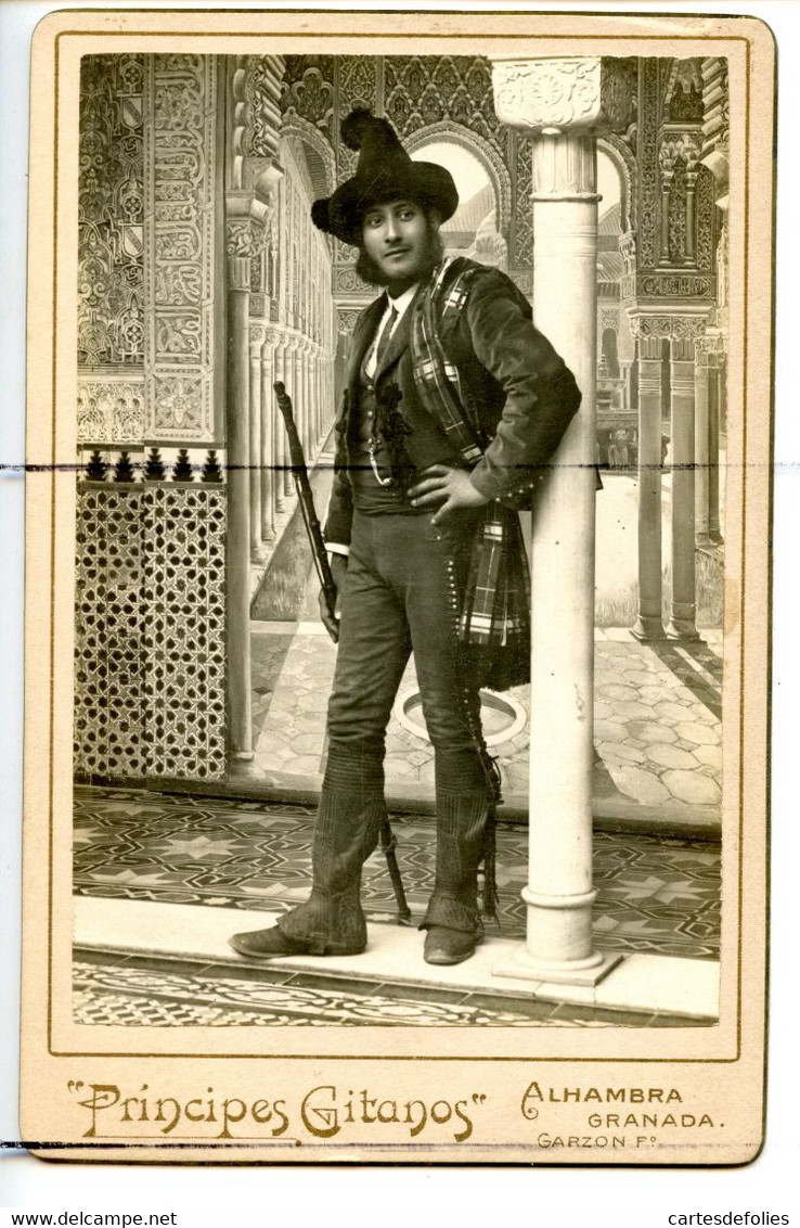 PHOTOGRAPHIE. Portrait D'un Homme Gitan . Principes Gitanos. ALHAMBRA GRANADA GARZON Fo - Anonymous Persons