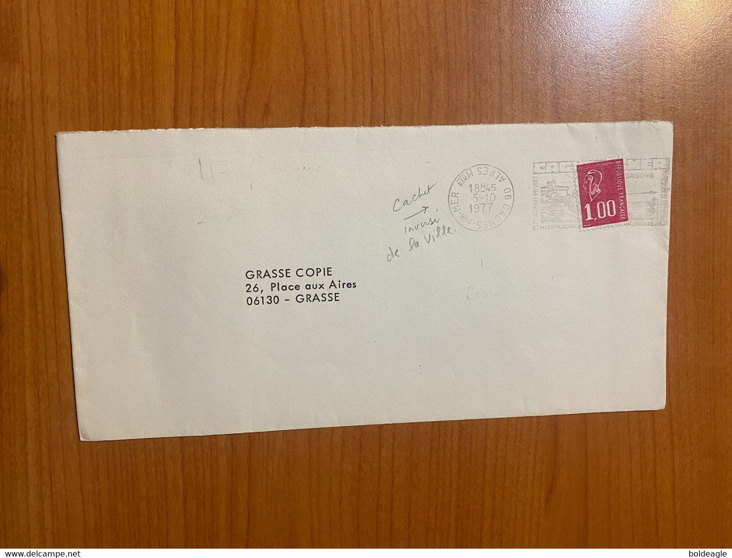 Lettre De 1977 - Curiosité Avec Cachet Inversé De La Ville Cagnes Sur Mer - Briefe U. Dokumente