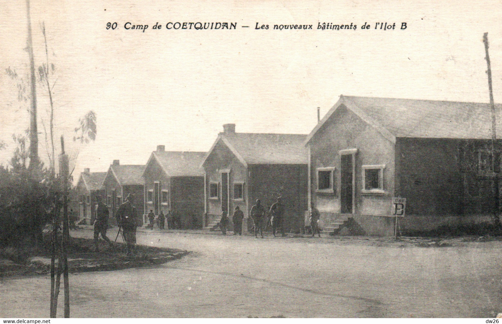 Caserne - Camp De Coëtquidan, Les Nouveaux Batiments De L'Ilot B. - Edition J. Berthaux - Carte N° 90 - Casernes