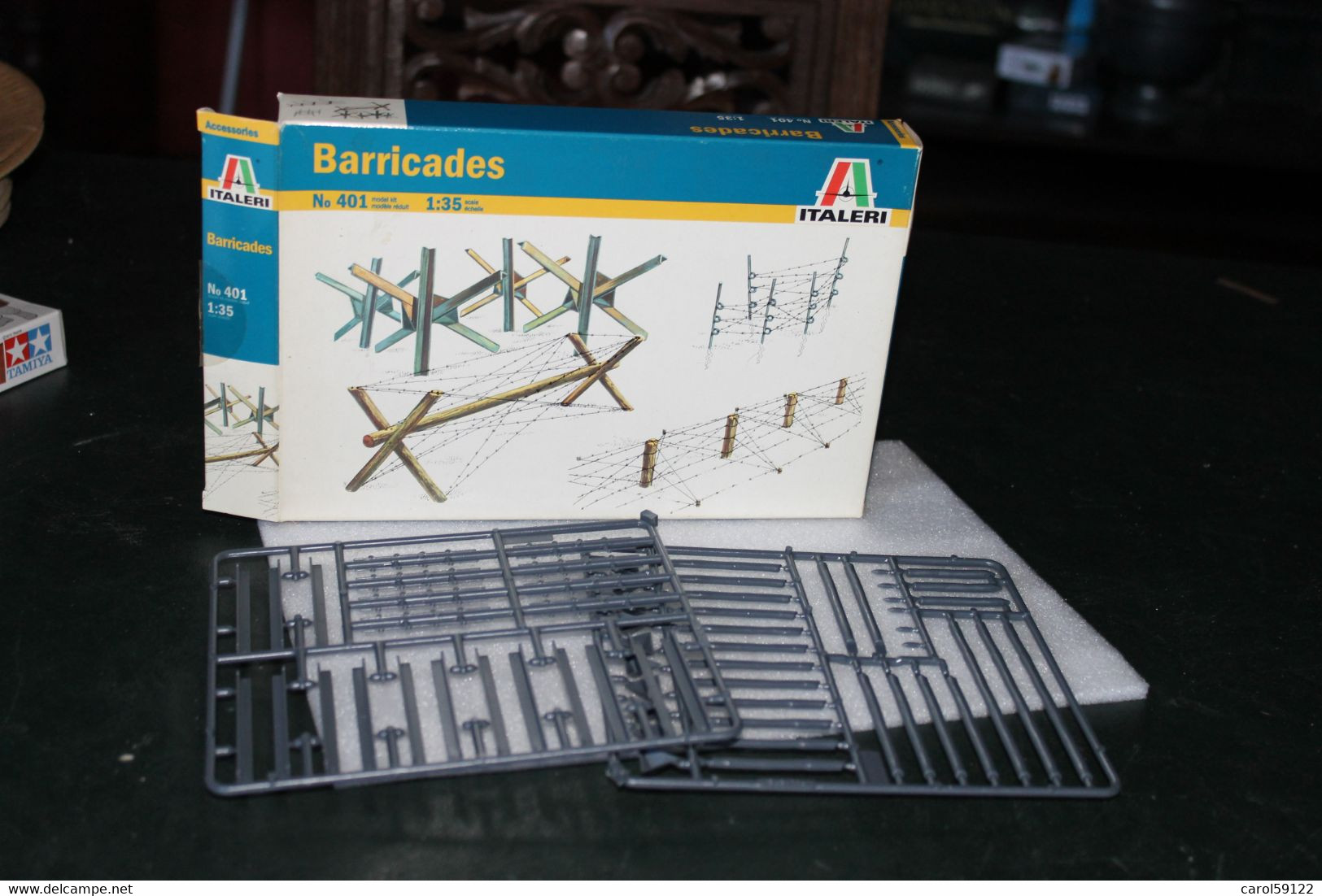 ITALERI 1/35 Barricades - Voertuigen