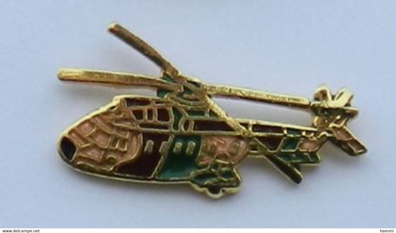 T63 Pin's AVION HELICO HELICOPTERE  Tout Doré Et BRUN ET VERT Achat Immédiat - Avions