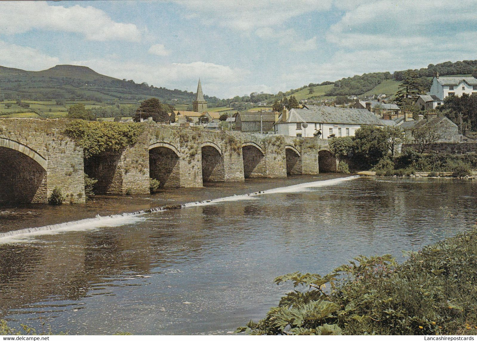 Postcard Crickhowell On The River Usk My Ref B24679 - Breconshire