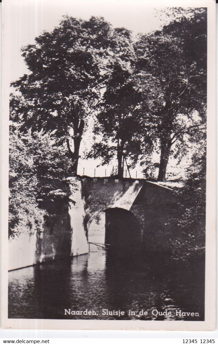 Naarden, Sluisje In De Oude Haven - Naarden