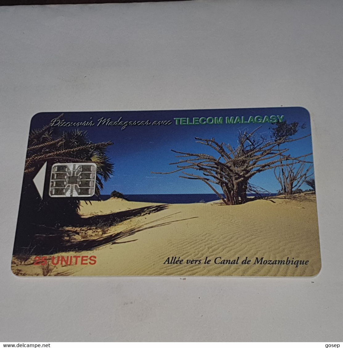 Madagascar-(MDG-26)-beach-(7)-(25units)-(C01136999---05084316)-used Card+1card Prepiad - Madagascar