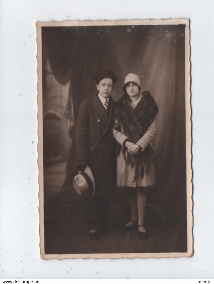 Carte Photo - Photographe : Moderne Photo , 60 Rue Royale -  Calais  ( Couple ) - Calais