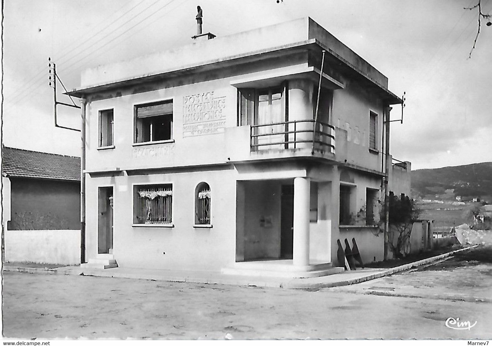 83 - Var - St SAINT ZACHARIE - Hôtel Des Postes - Poste Télégraphes Téléphones - Caisse Nationale D'Epargne - - Saint-Zacharie