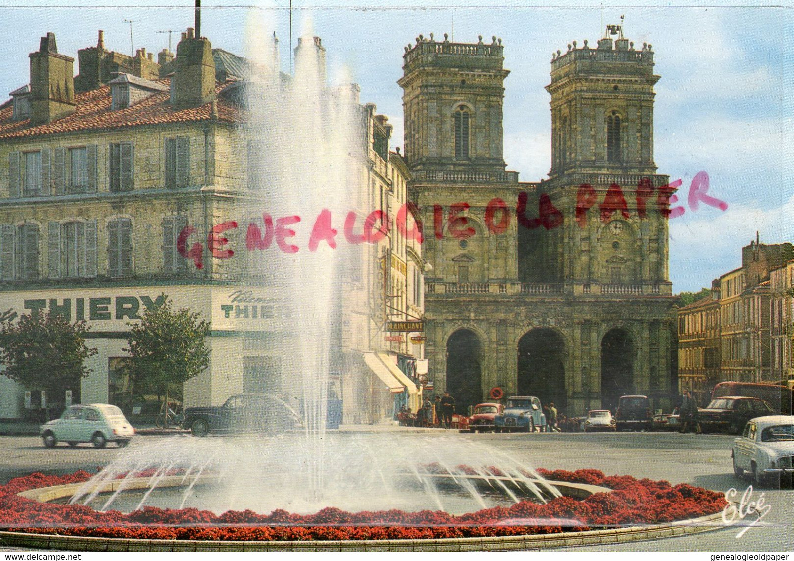 32 - AUCH - LE JET D' EAU DE LA PLACE DE LA LIBERATION -MAGASIN VETEMENTS THIERRY -GERS  1973 - Auch