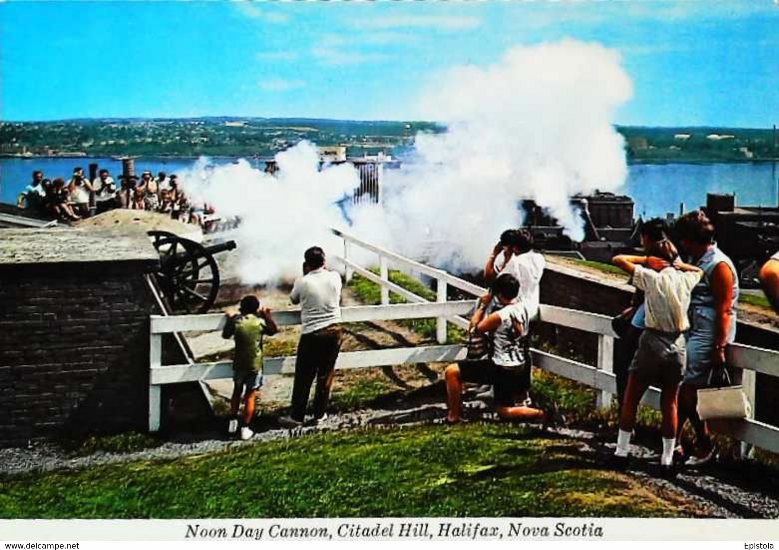 ► HALIFAX  Noon Day Cannon   1980's - Halifax