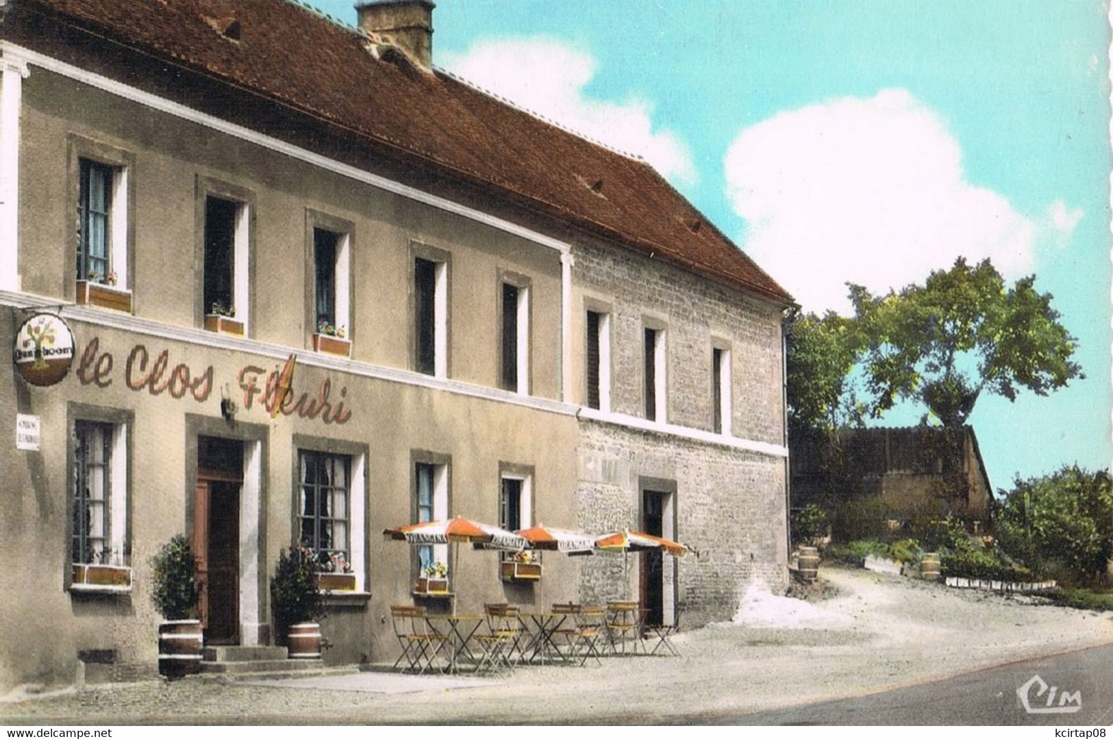 UROU Et CRENNES . '' Le Clos Fleuri '' . Maison Gougeon . - Altri & Non Classificati