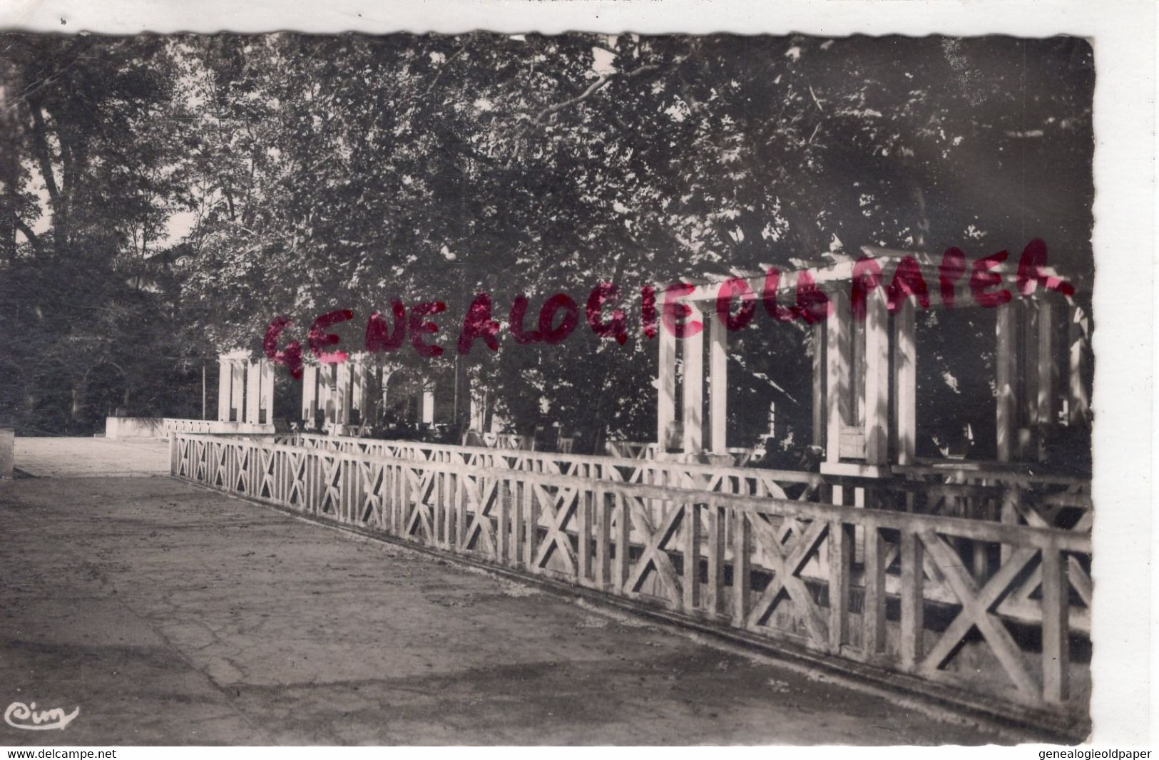 32- BARBOTAN LES THERMES- TERRASSE DES BAINS CLAIRS - 1951 - GERS - Barbotan